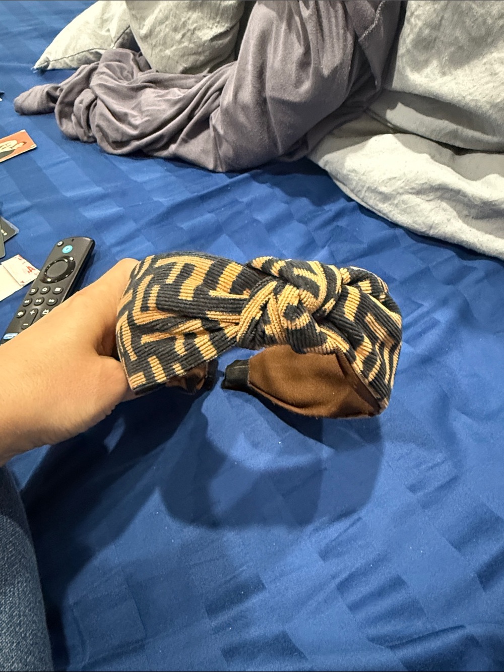 Knotted Patterned Headband - Black & Tan
